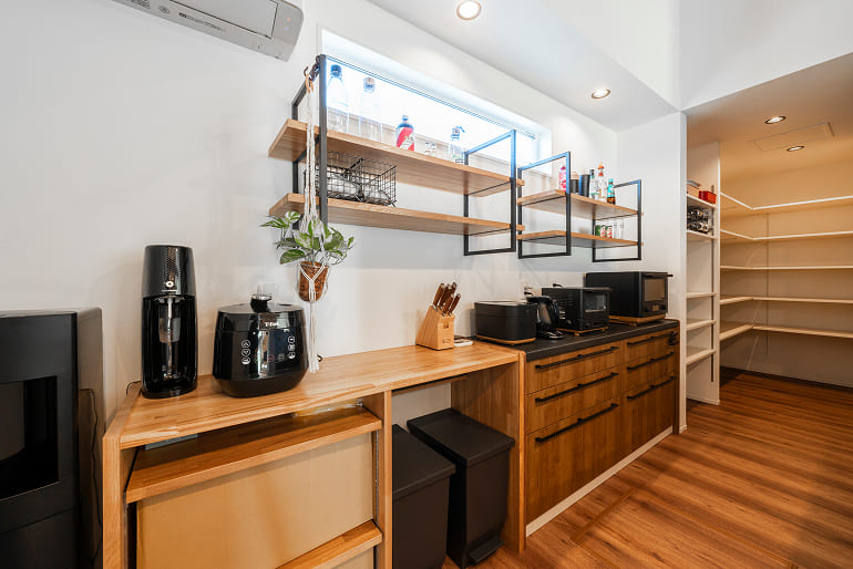 庭とリビングがゆるやかに繋がる平屋04