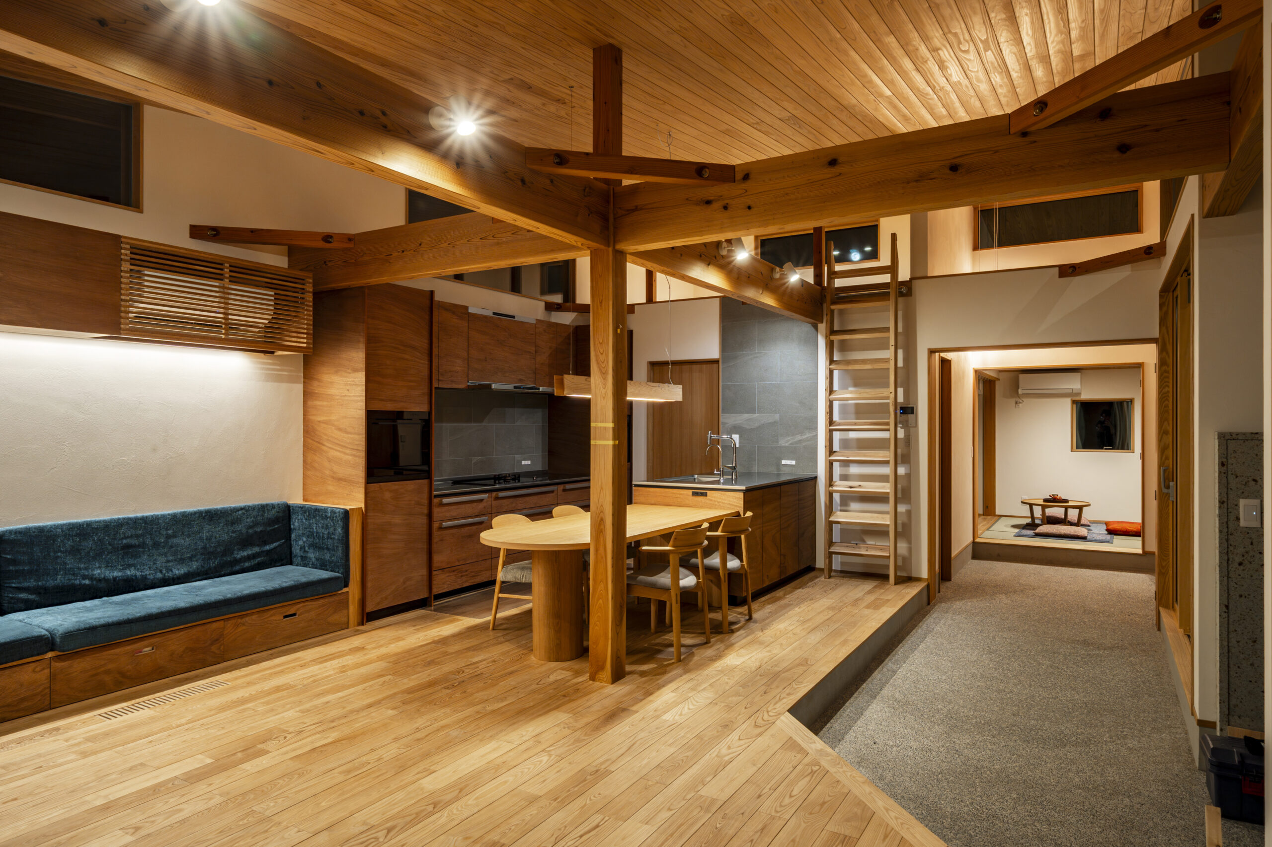 木のぬくもりと、安心が息づく 大らかな平屋の住まい